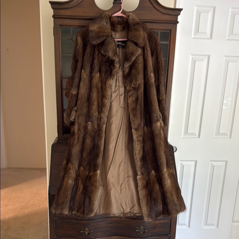 Tanuki long haired raccoon custom made, brown and by Evan’s in Italy, fur coat.